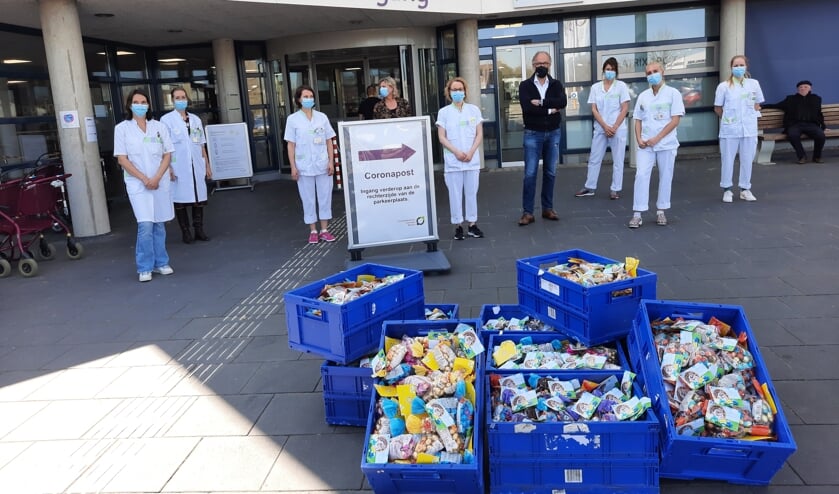 <p>Kratten vol paaseitjes voor het SKB, aangeboden door Rotary Achterhoek Oost. Foto: Kyra Broshuis</p>