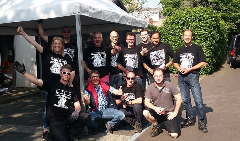 <p>De organisatoren van het Sjoksfestival. Foto: Karin Stronks</p>