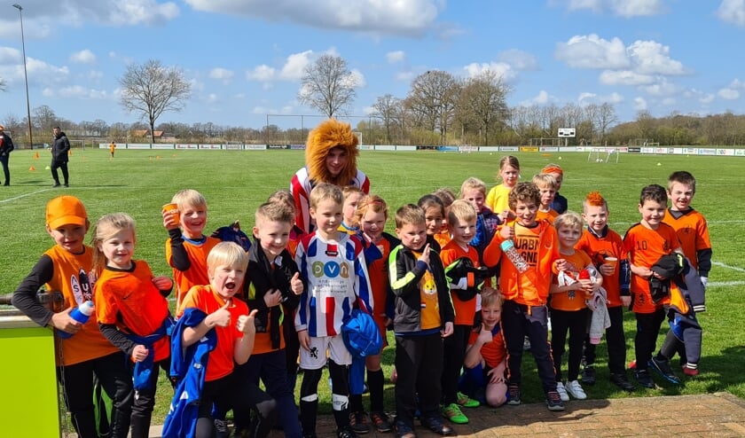 Enthousiaste kinderen genoten van het Oranje Festival van Deo. Foto: PR