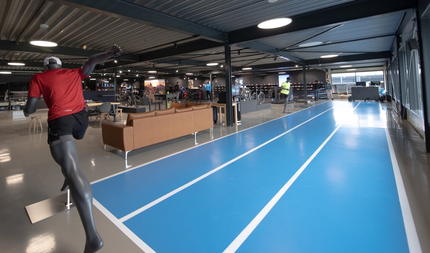 De indoorbaan die gebruikt wordt voor het vastleggen van de loopbeweging voor een juiste keuze van schoenen. Foto: PR