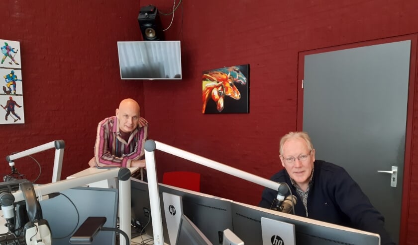 Gerben Grooten (links), directeur Boogie Woogie en Geert Krosenbrink, programmaleider radio bij RTV Slingeland. Foto: PR