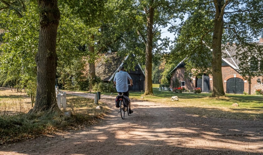 De Fiets4daagse is ruim twee maanden opgeschoven. Liefhebbers kunnen nu van 31 augustus tot en met 3 september meefietsen door het Winterswijkse buitengebied. Foto: Jacob Doornheim.