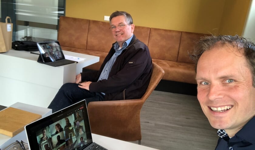 De wethouders tijdens het - voorlopig - laatste koffiemomentje. Foto: eigen foto