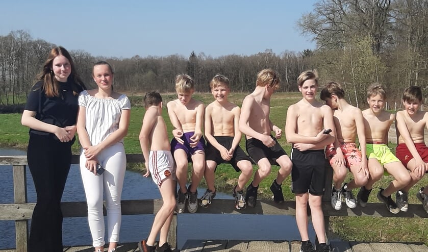 <p>Genieten van het mooie weer bij De Lebbenbrugge op 31 maart. Nog wat witjes, maar dat verandert snel met dit soort weer. Foto: Marga Overbeek</p>