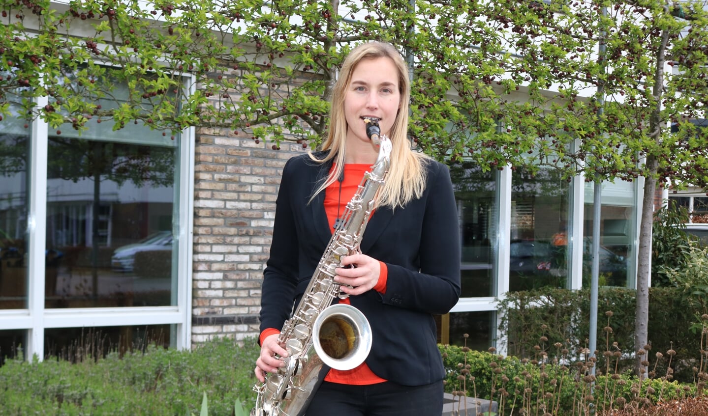 Advendo-voorzitter Petra Fust-van Holland "Het is van belang dat kinderen muziek kunnen ervaren ". Foto: Arjen Dieperink