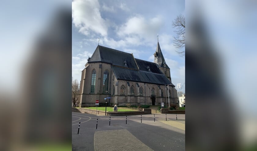 <p>De Oude Helenakerk op de Markt in Aalten. Foto: PR</p>