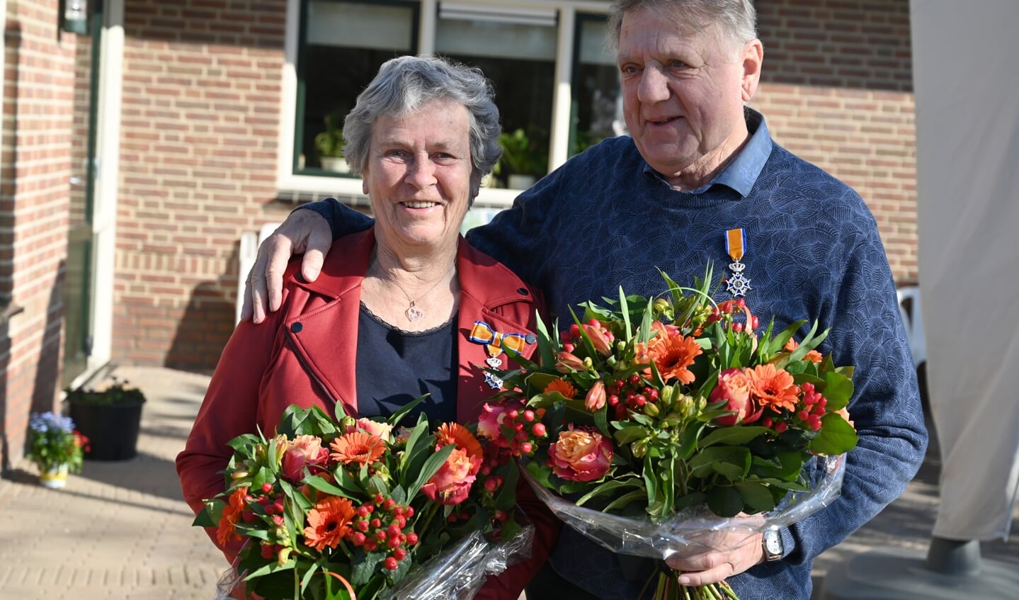 Gerhard en Marietje Besselink kregen beide een koninklijke onderscheiding. Foto: Gemeente Bronckhorst 