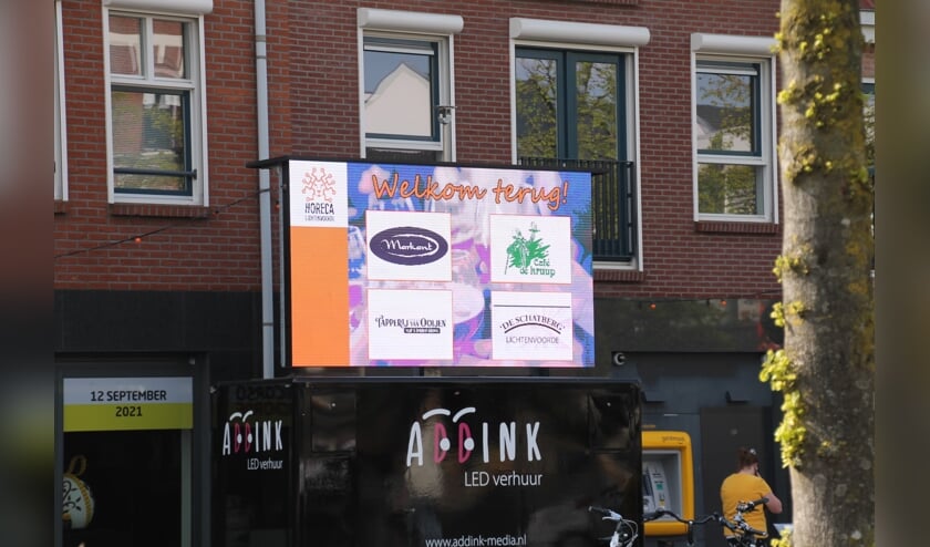 Horeca-ondernemers heten de bezoekers weer van harte welkom. Foto: Annekée Cuppers