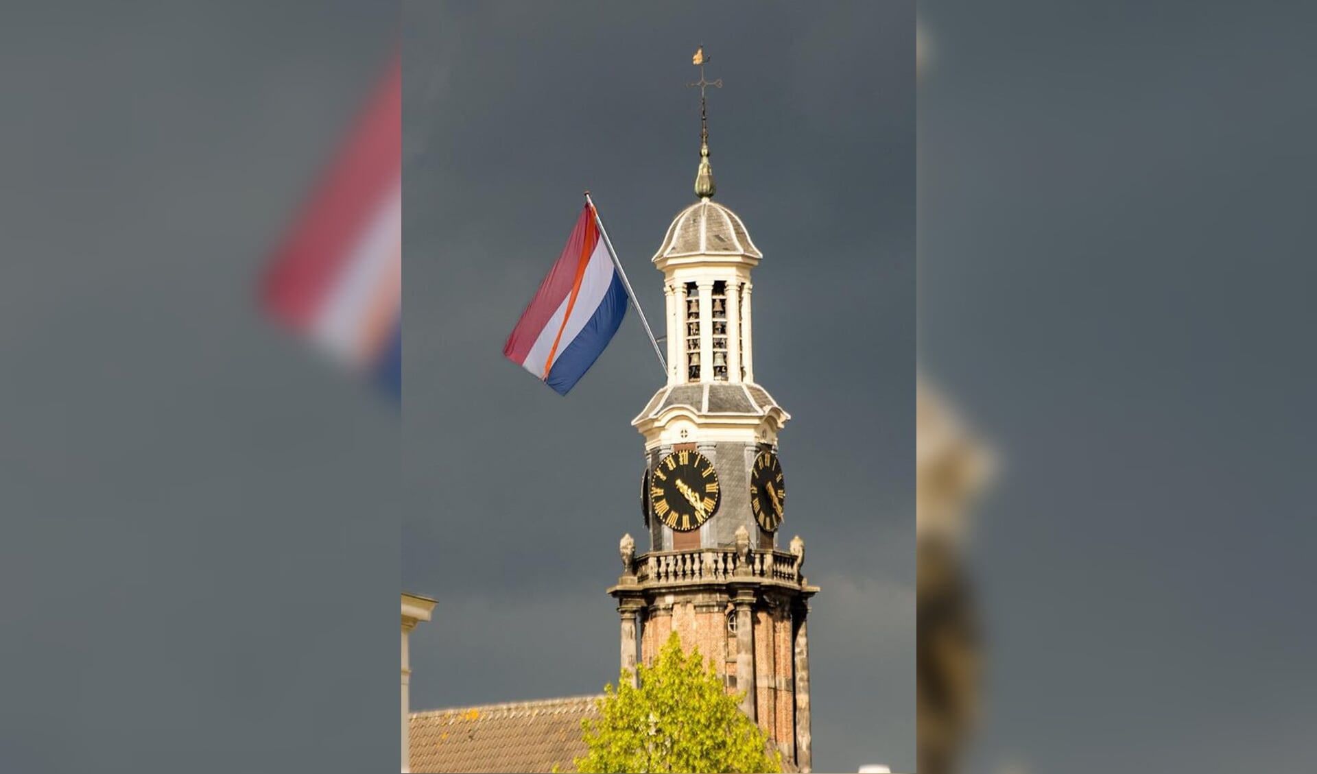 De vlag hangt uit op de Wijnhuistoren. Foto: PR 