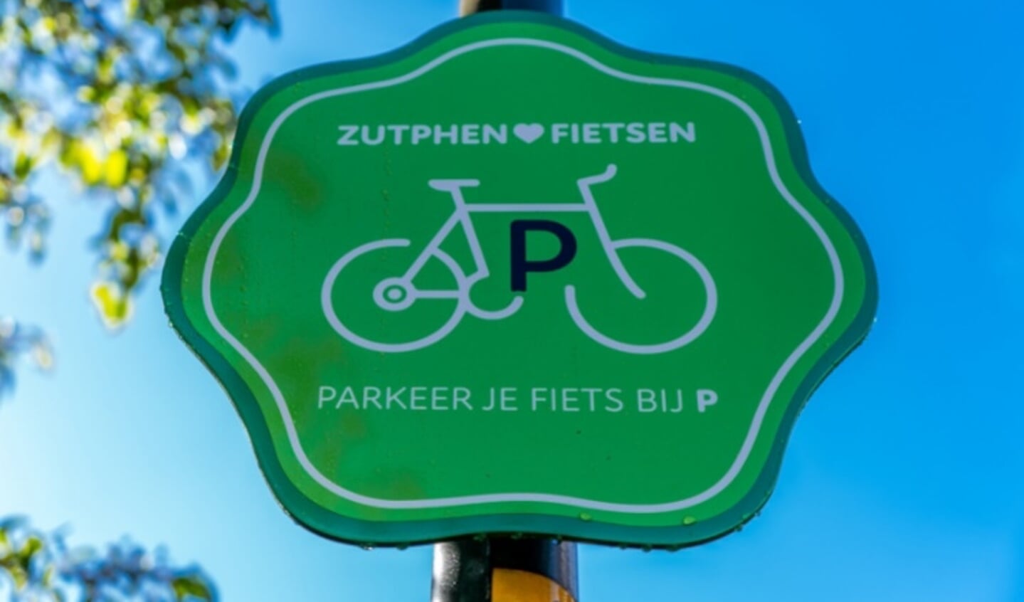 Met bordjes of fietsparkeervakken in verschillende kleuren worden de plekken aangeduid. Foto: PR