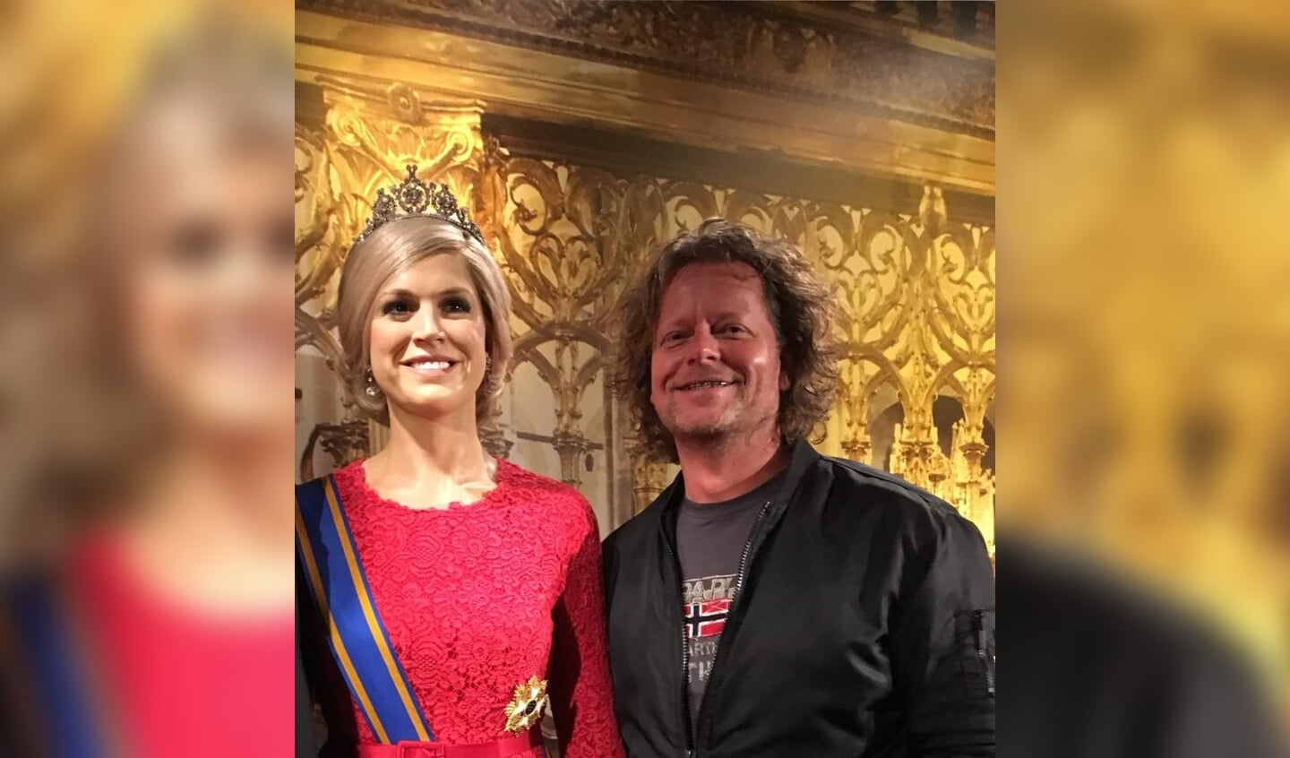 In Madame Tussauds liet René zich met koningin Máxima op de foto zetten. “We zijn samen jarig.” Foto: Martine Groot Wassink