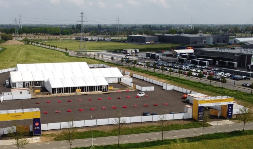 <p>De nieuwe locatie voor coronatesten (PCR) in Wehl is al in gebruik; de Zelhemse teststraat is gesloten. Foto: PR</p>