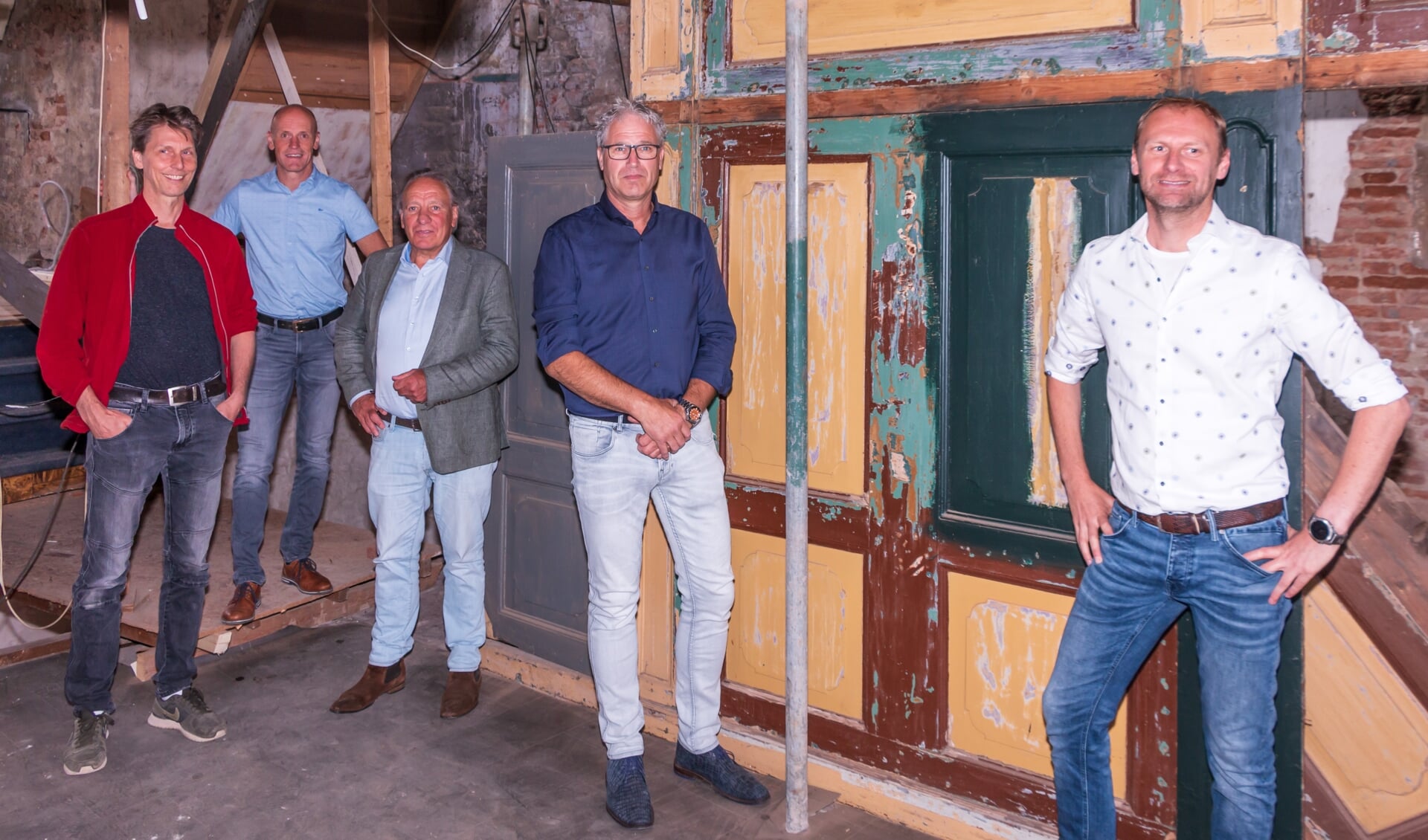 Gereed voor demontage en transport van de kastenwand. Behoud van zo’n zeldzaam stukje historisch Zutphen verdient aandacht. Foto: Henk Derksen