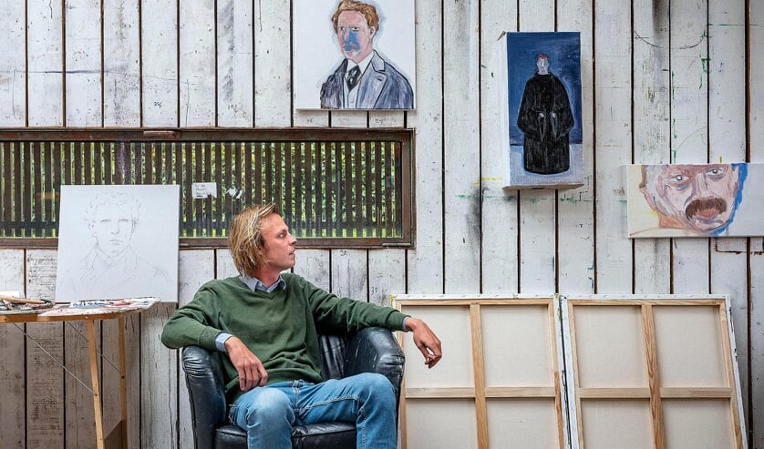 Jonah Falke in het atelier in Zundert. Foto: Hans de Beukelaer