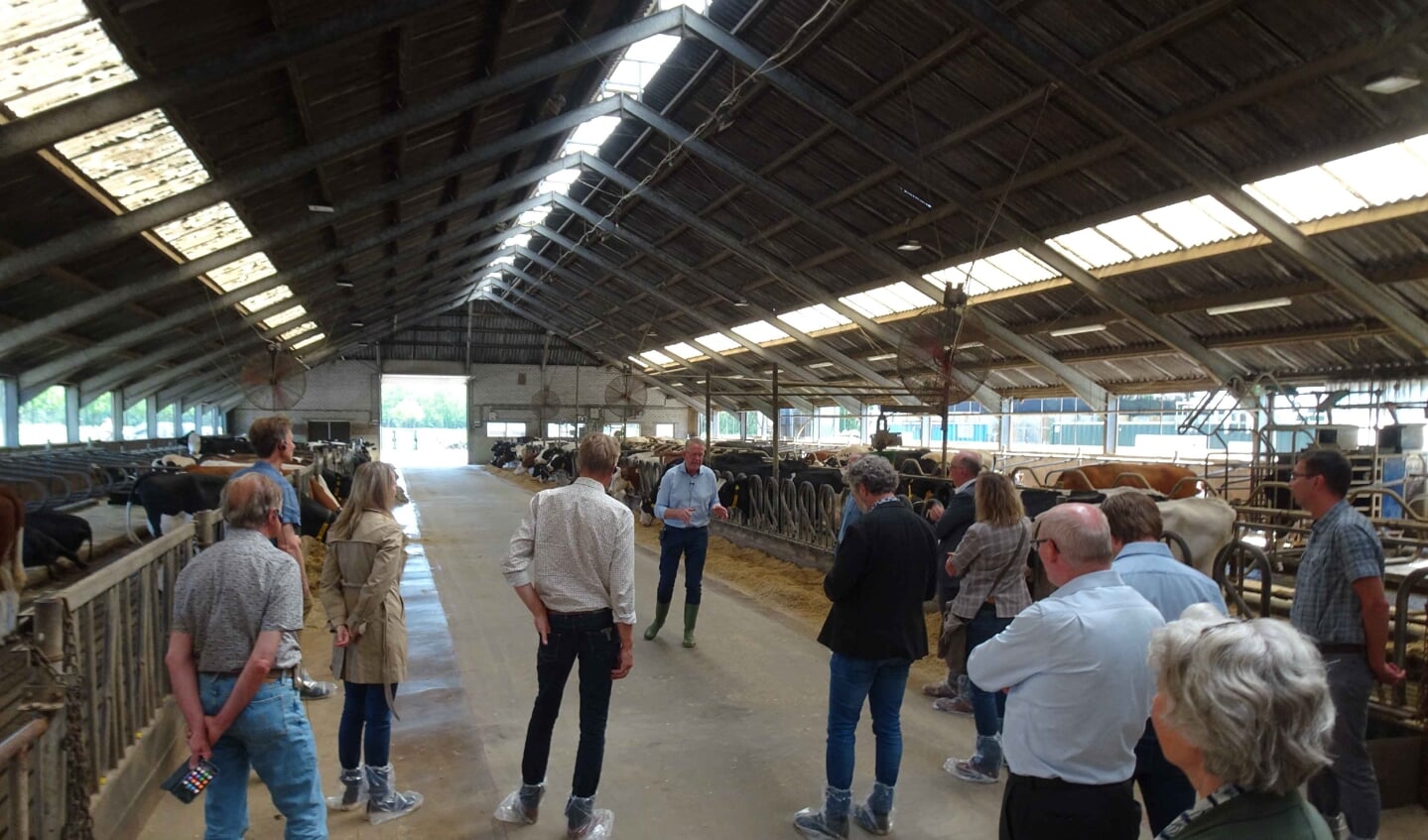 Belanghebbenden van Hogeschool Van Hall Larenstein Velp op werkbezoek bij Agro-Innovatiecentrum De Marke in Hengelo Gld. Foto: Hogeschool Van Hall Larenstein