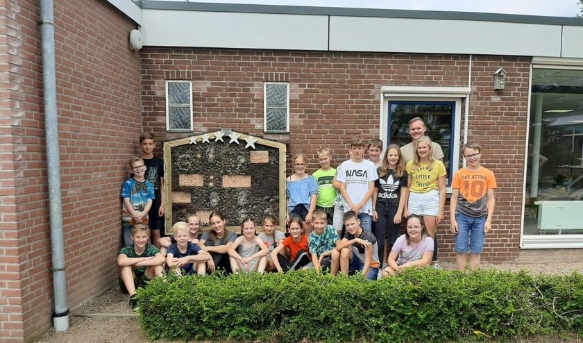 <p>Afscheid groep 8 van de Sterrenboog: het insectenhotel. Foto: PR</p>