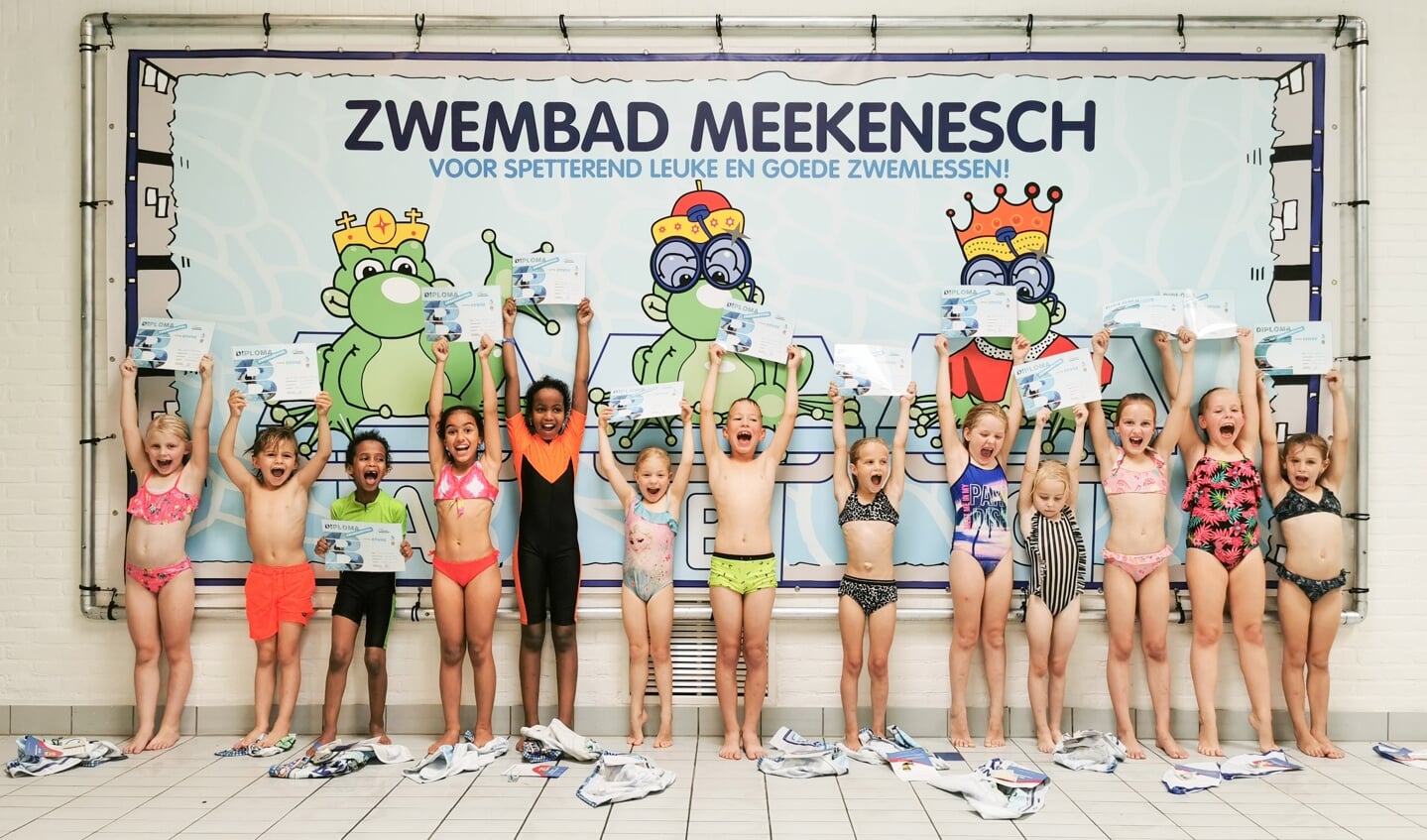 Gefeliciteerd met je zwemdiploma! Foto: Zwembad Meekenesch