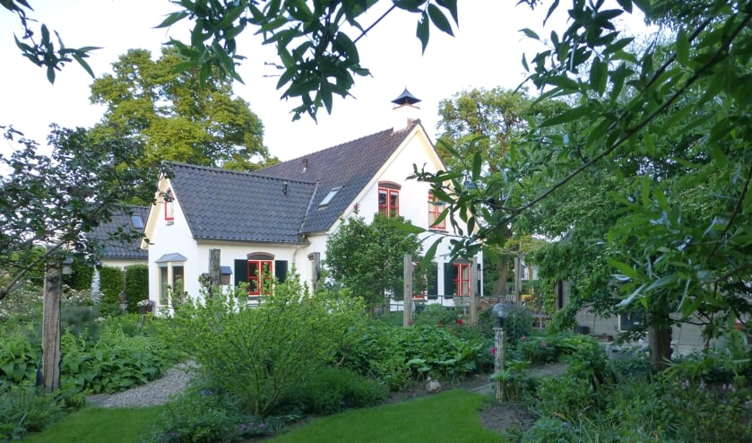 <p>Open-tuinweek bij Erve Eelmerink. Foto: Henny Vlogman</p>