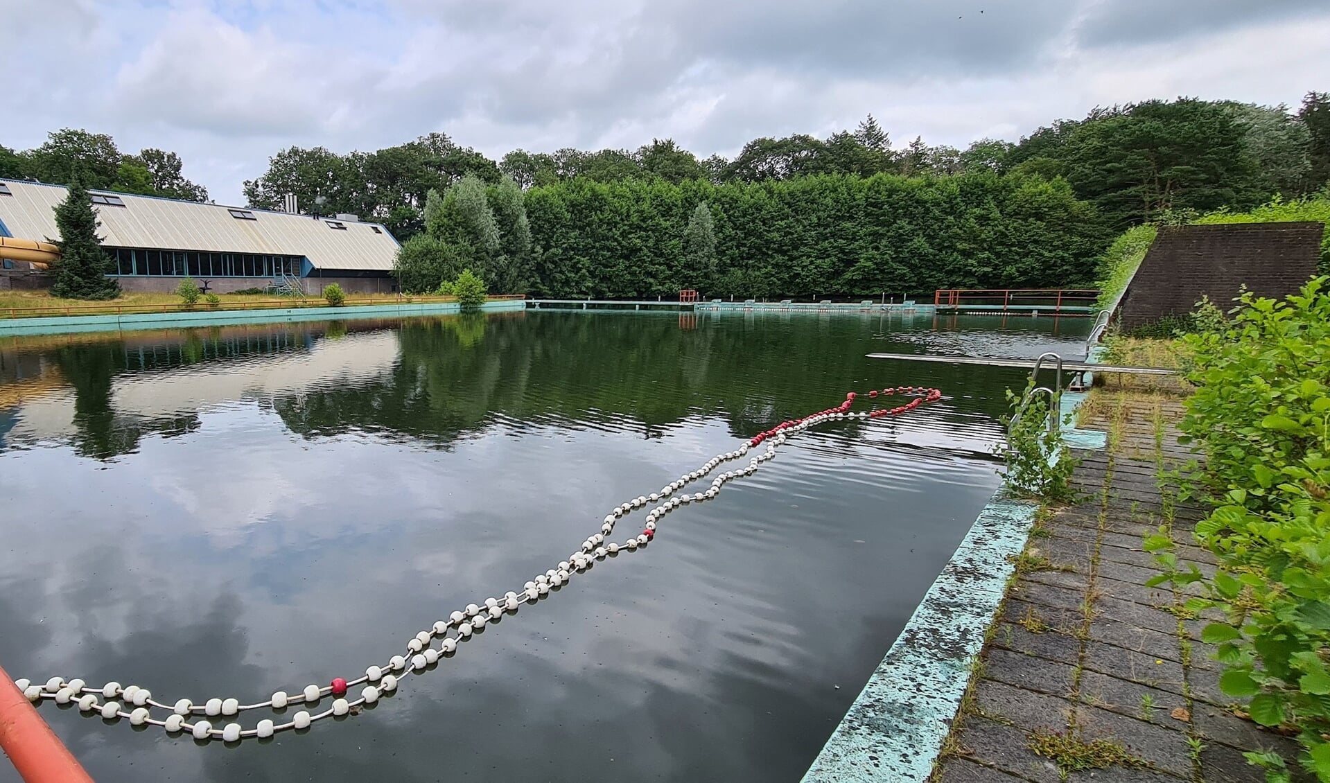 Het buitenbad bij zwembad 't Walfort. Foto: Anke Colenbrander