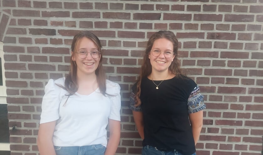 <p>Paula van der Velden en Jessica Klein Nulent. Foto: Anouk Scholten</p>