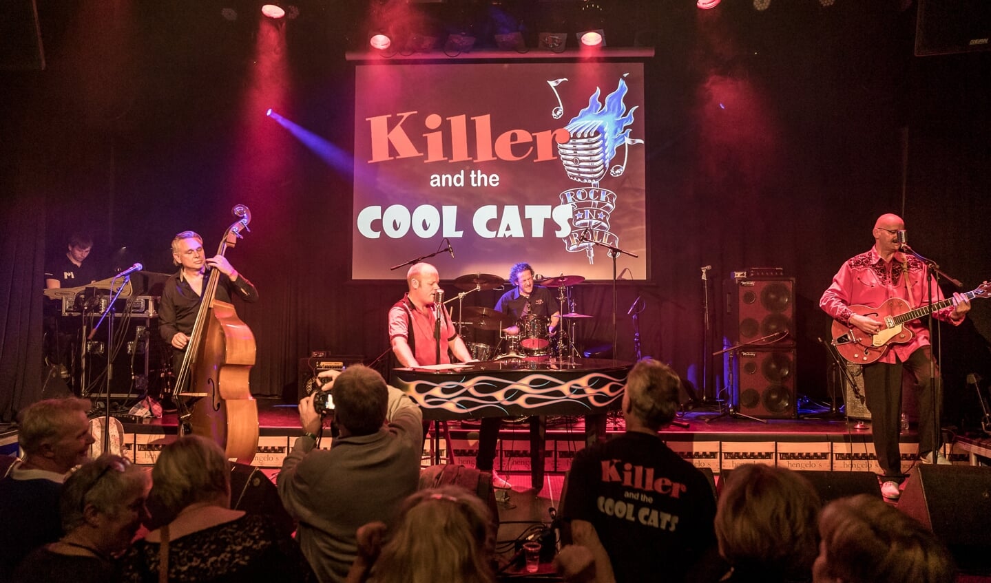 Killer and the coolcats speelt op 'Op 't Arf in de Hiet'. Foto: Maaike Ronhaar/MaronStills