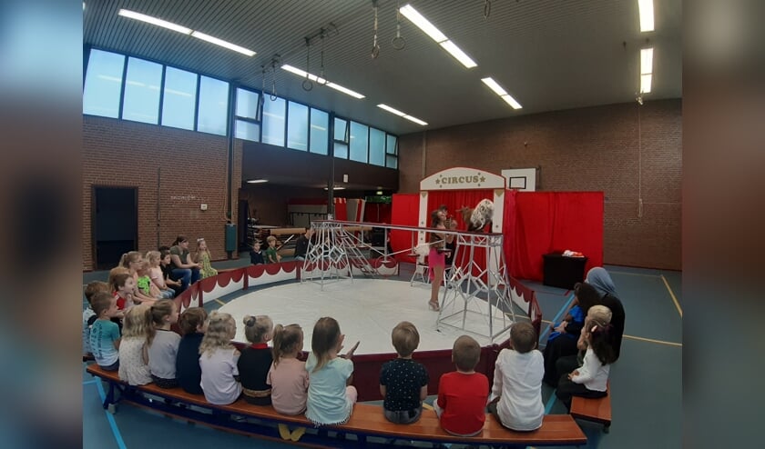 <p>De geitenact van Steffie Rutten viel zeer in de smaak. Foto: Rudi Hofman</p>