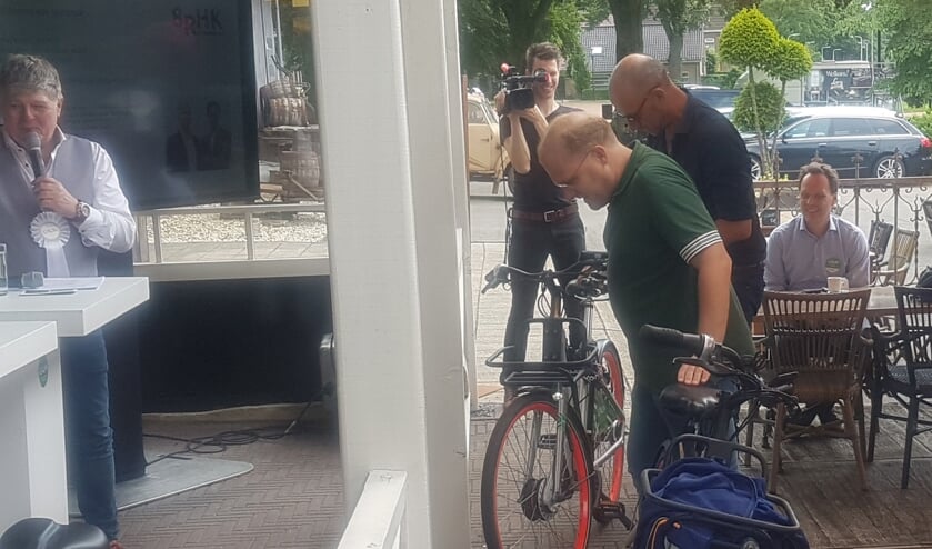 Joris van Bengevoord (vooraan) en Bert van Zijtveld hebben het Lieveldse terras bereikt. Foto: Mark Ebbers
