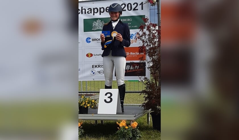 Chantal Nijhof op het podium in Zevenaar. Foto: PR