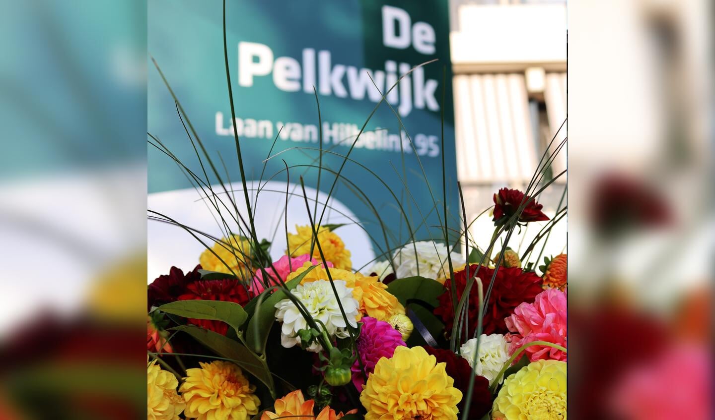 Ook waren er bloemen voor de bewoners en medewerkers van De Pelkwijk. Foto: PR