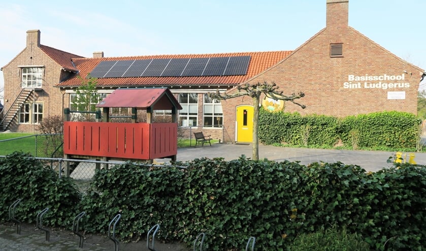 De basisschool St. Ludgerus, zijnde de startplaats voor de wandeltochten. Foto: Theo Huijskes.