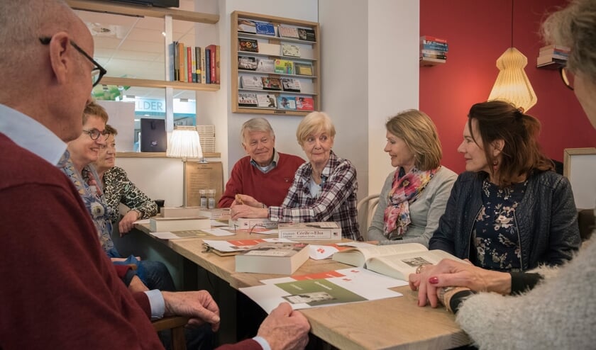 <p>Leeservaringen delen in een leesclub literatuur. Foto: Arjanneke v.d. Berg</p>