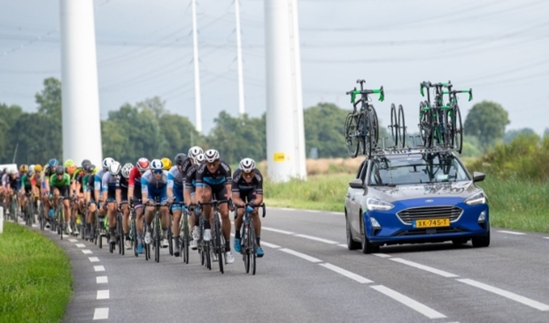 Het peloton in actie tijdens een eerdere editie van de Ronde van de Achterhoek.