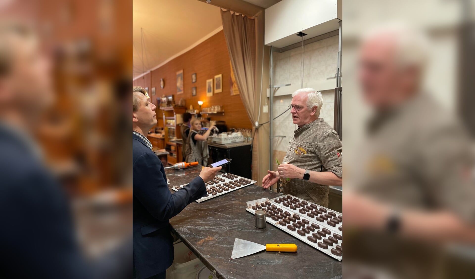 De Duitse journalist Christoph Driessen maakte onder meer kennis met chocolatier Huub Janson. Foto: InZutphen