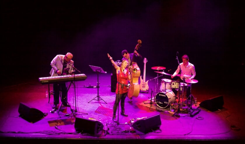 <p>Saskia Laroo Quartet gaat 'electric' in Eibergen bij de aftrap van het Jazz Eibergen-seizoen. Foto: PR/Jazz Eibergen </p>