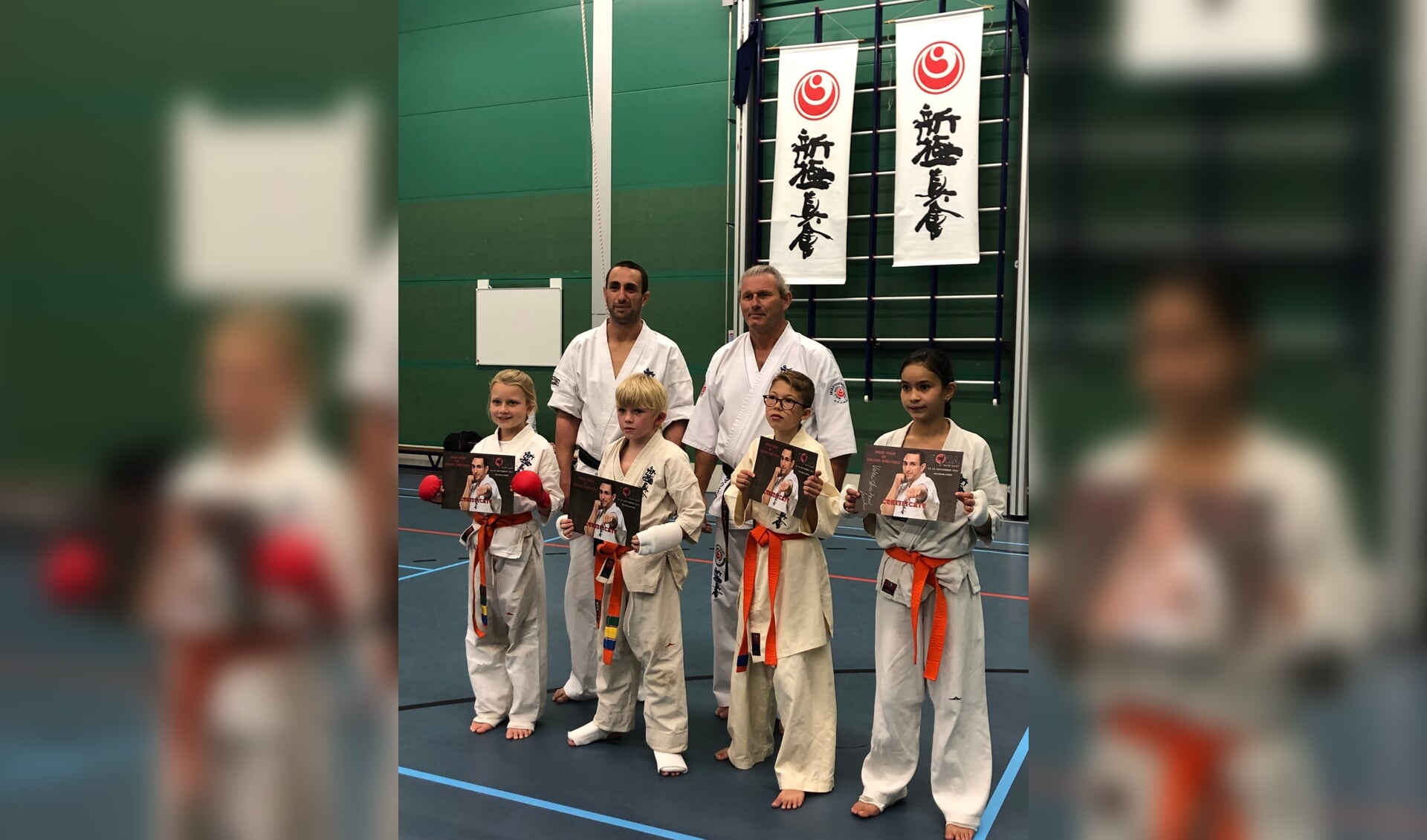 Winterswijkse karateka's krijgen les van Europees en Wereldkampioen.  Foto: Sabrina Damen-Heesen