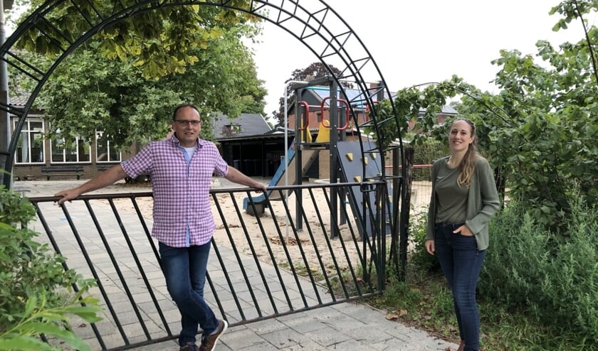 Alex en Michèle bij OBS De Wegwijzer. Foto PR