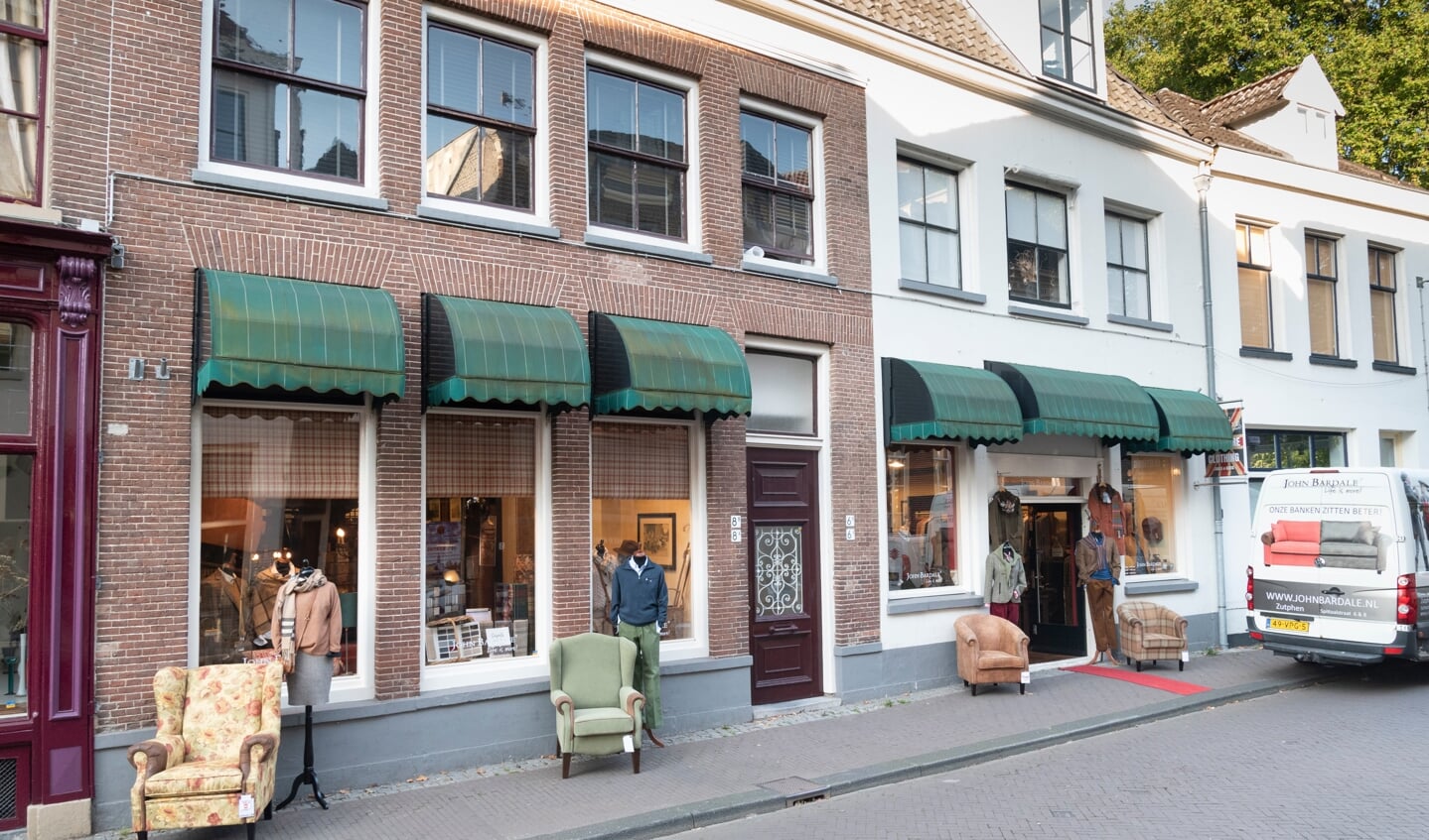 Het buitenaanzicht van de John Bardalewinkel aan de Spittaalstraat in Zutphen. Foto: Lotte Kram