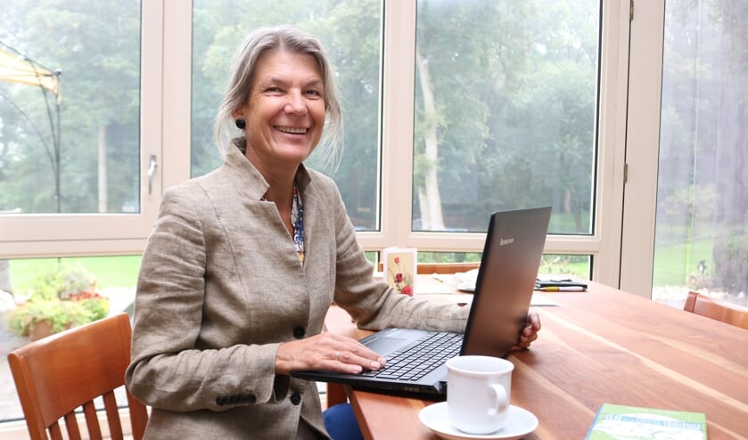 <p>Kinderboekenschrijfster Evelien van Dort is nog lang niet uitgeschreven. Foto: Arjen Dieperink</p>