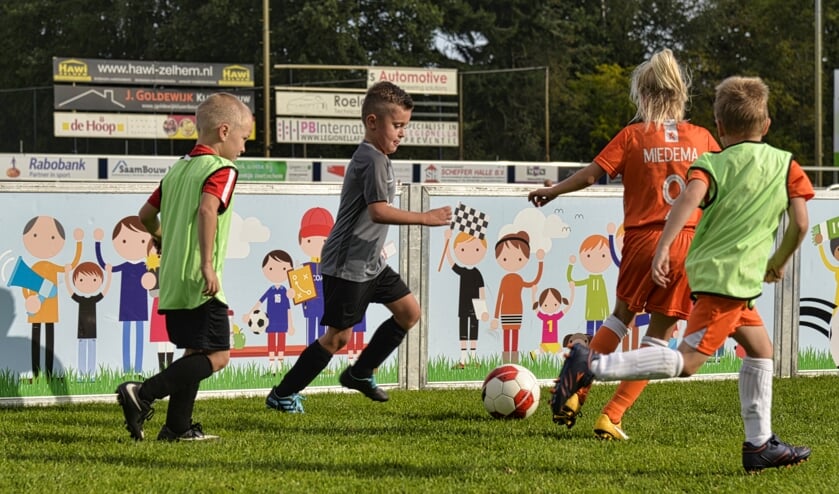 <p>Eerdere editie voetbalinstuif. Foto: clubfotograaf ZZC '20/Gerrie Evers </p>