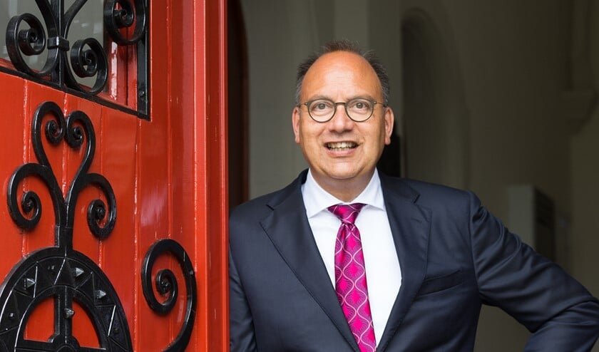 Burgemeester Peter de Baat. Foto: Robin Sommers Fotografie