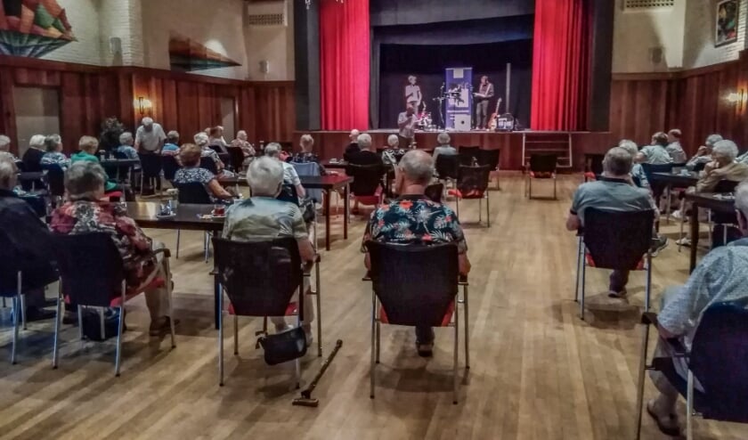 Vijfjarig jubileum Senioren Vereniging Vorden gevierd met optreden van het Duo Een & Ander. Foto: PR