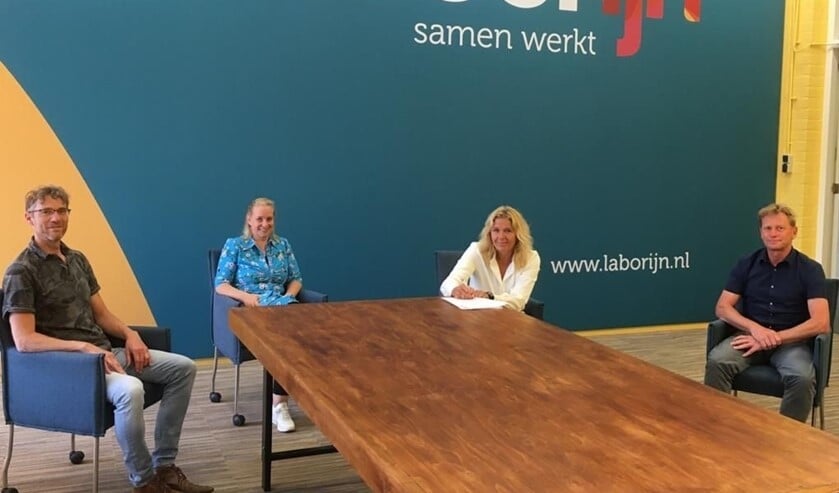 Vlnr: Henk Knippink (Werkraat), Kristel Kok (TPC), Marjolijn Molenaar (Laborijn) en Ric Engelberts (Elver). Foto: PR
