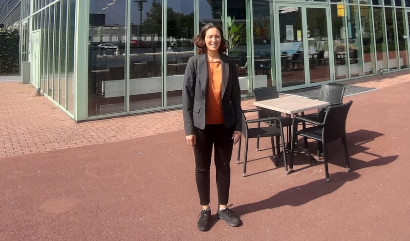 <p>Bioscoopdirecteur Cynthia Marras voor Cinemajestic in Zutphen. Foto: Rudi Hofman</p>