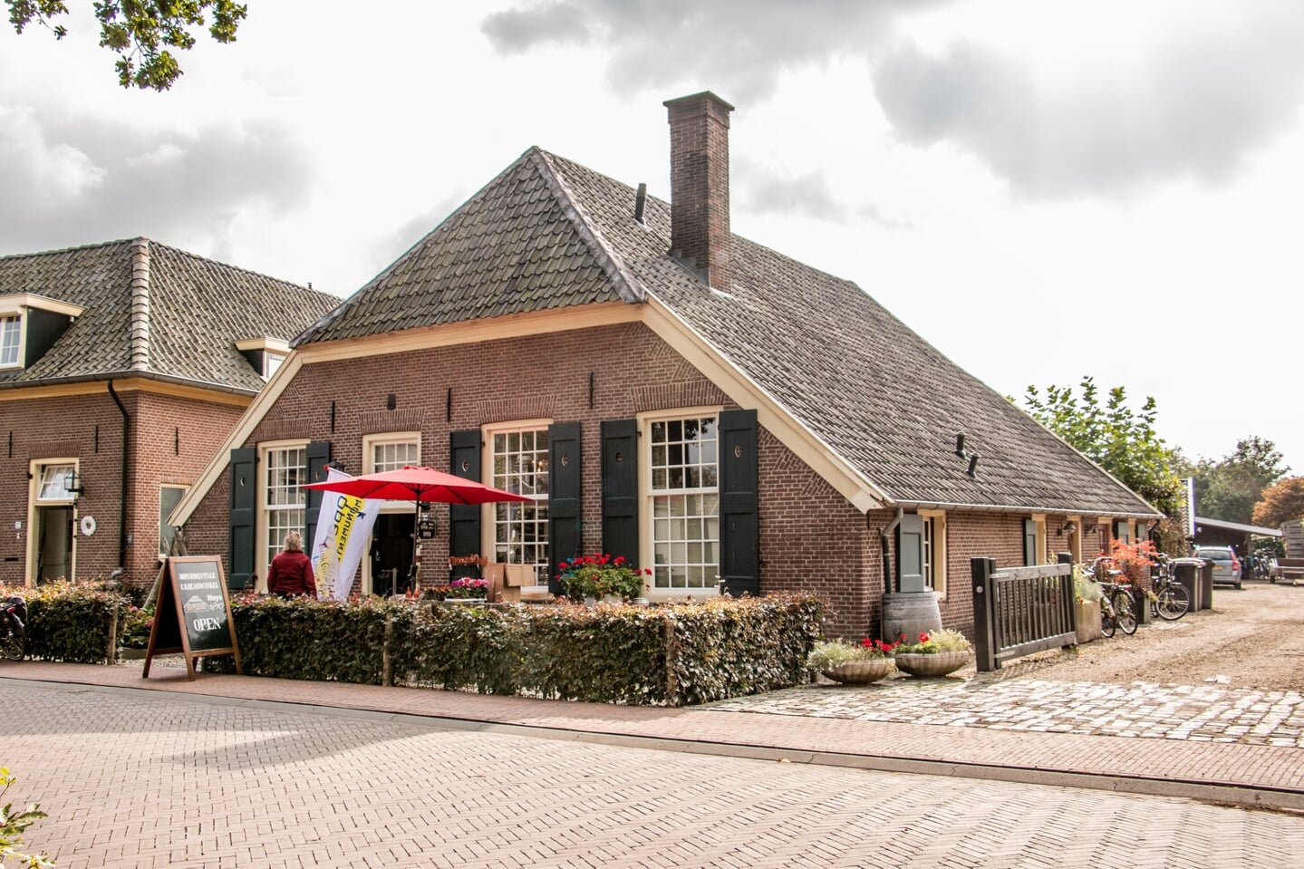 De Boerderij aan de Dorpsstraat 10 in Hummelo is een rijksmonument uit 1810, nu bekend als Huys 1810. Foto: Liesbeth Spaansen