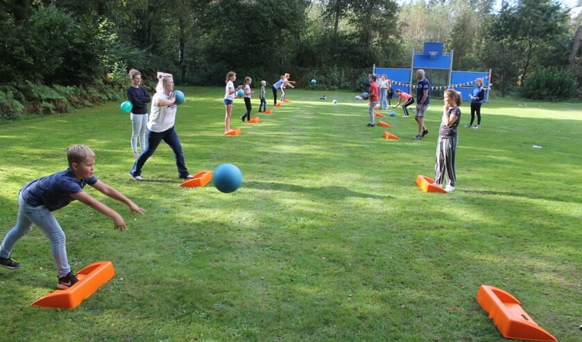 27 deelnemers waaronder drie volwassenen streden om de stoeprandtitel in Berkelland. Foto: PR
