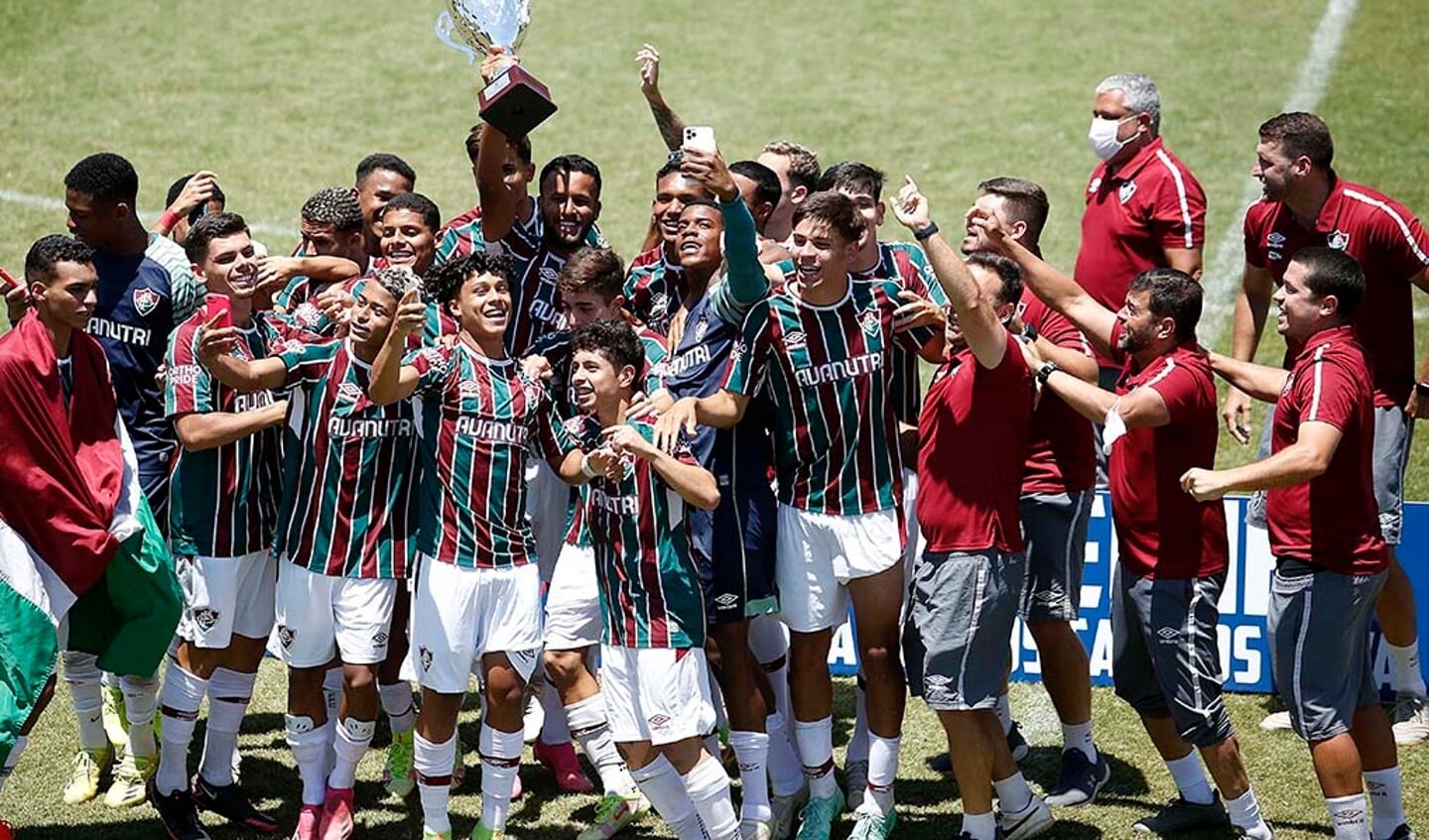 Na de 3-2 winst op Colo-Colo in de finale van Copa Carlos Campos Silva in Santiago werd Fluminense een maand geleden kampioen. Foto Carlos Parra Zagal