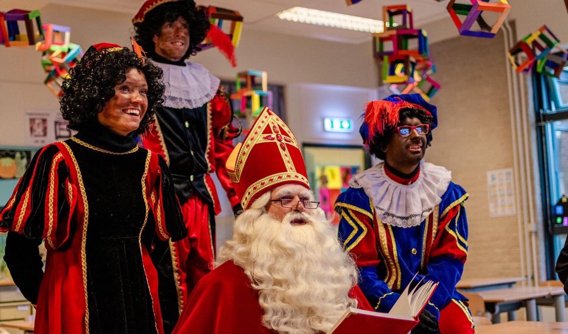 Sinterklaas kijkt uit naar de intocht in Neede. Foto: PR