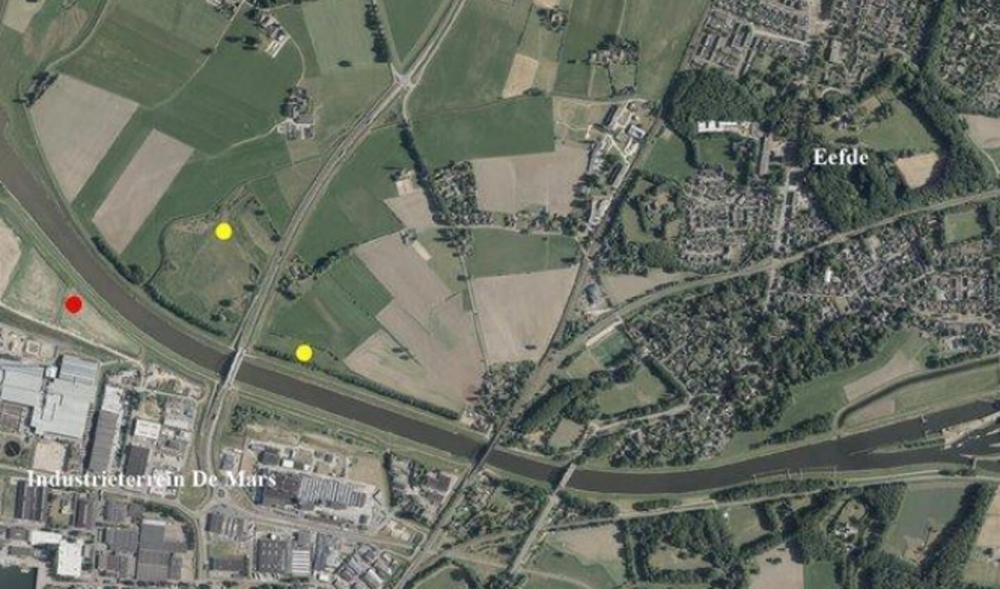 Twee gele en een rode stip op de kaart geven de locaties van de windturbines bij Zutphen en Eefde aan. Bron: IJsselwind