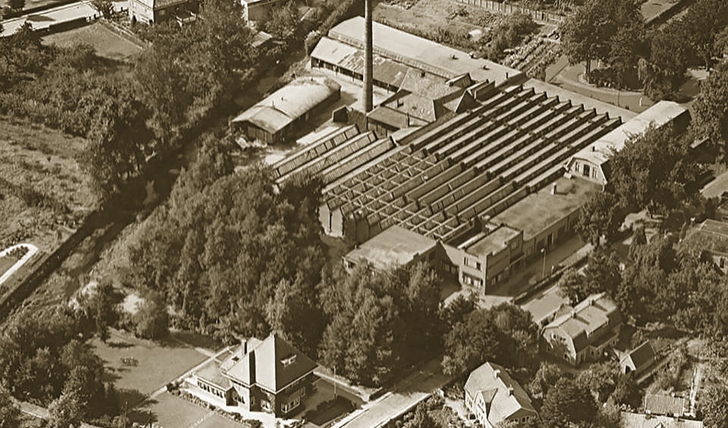 Luchtfoto van de textielfabriek van Herman Driessen en Zoon in Aalten. Foto: Collectie Leo van der Linde