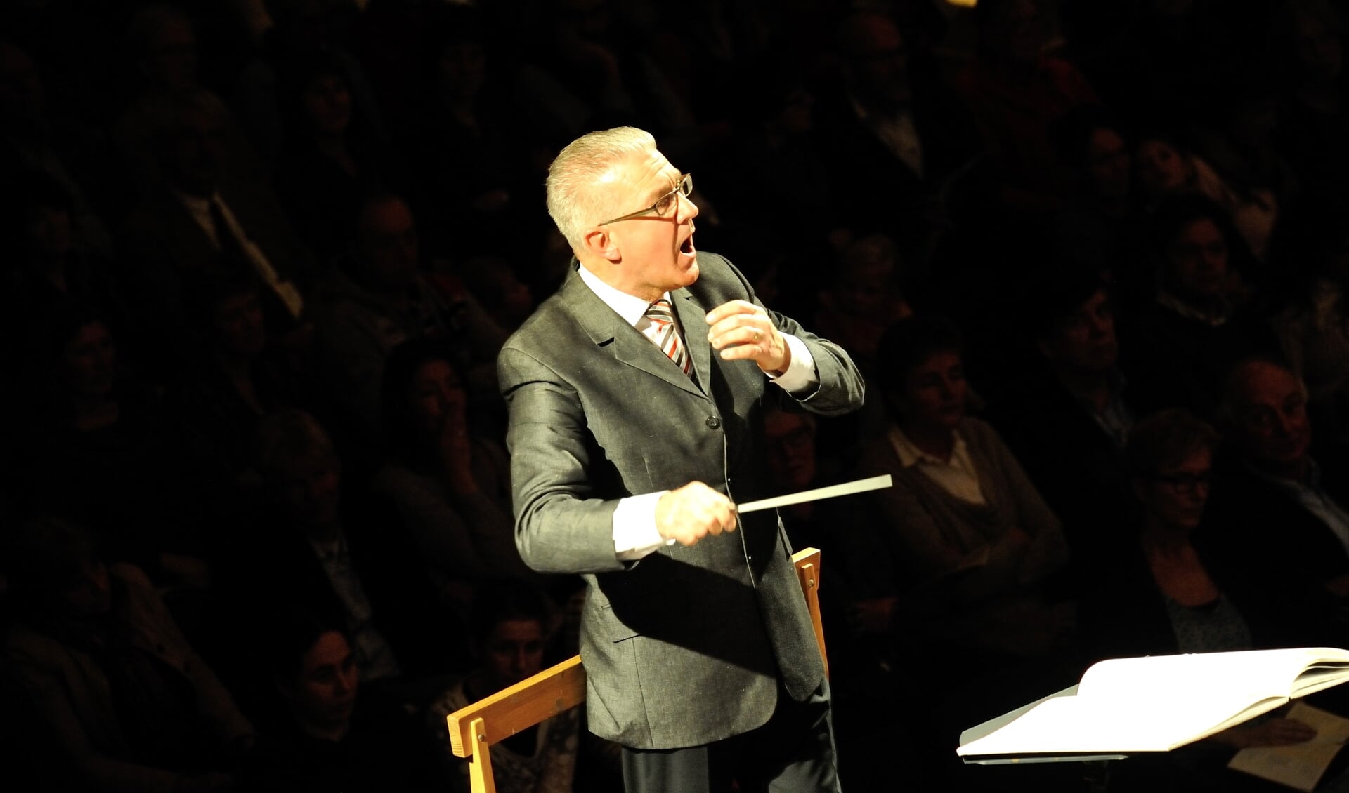 Hans Lamers tijdens een uitvoering met Toonkunst Zutphen in 2013. Foto: Rein Lammers
